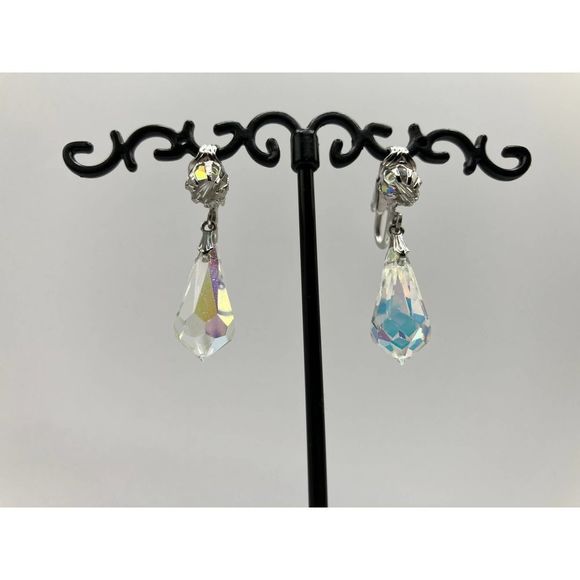 Vintage Briolette  Aurora Borealis Crystal Teardrop Clip-On Earrings! - Picture 5 of 11